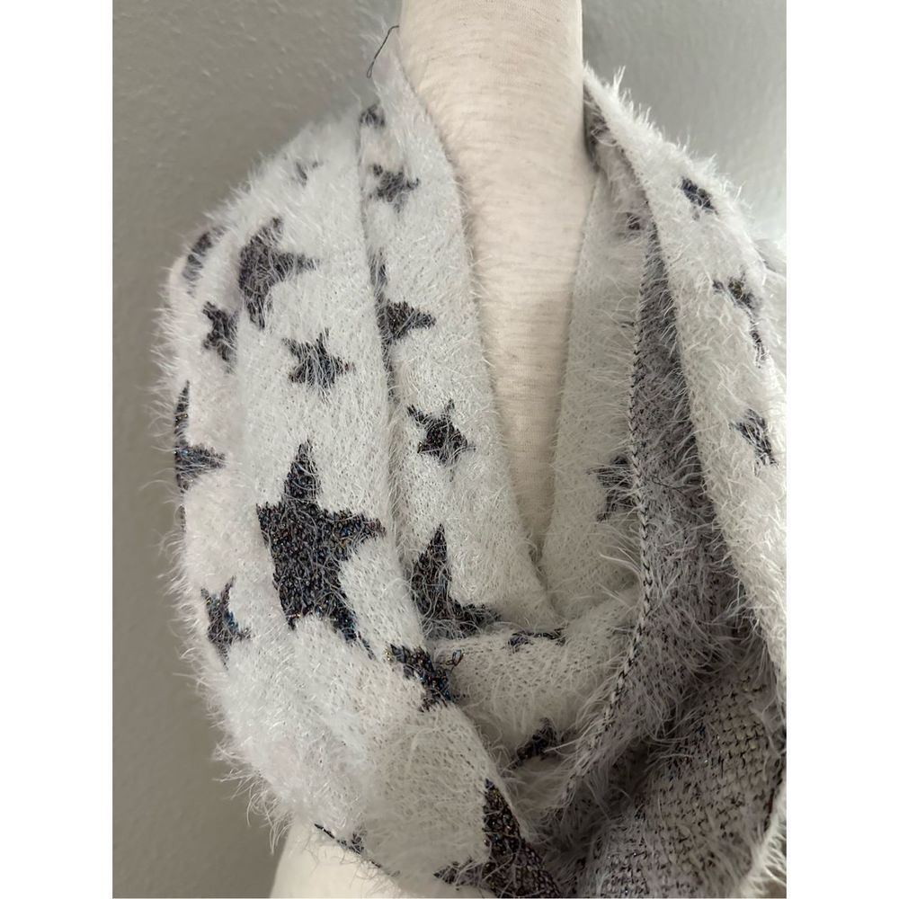 Claire's star scarf